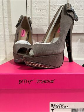 blue by betsey johnson fawn floral pearl bow dress sandals Betsey Johnson Women's Roo Heeled Sandal main image 1